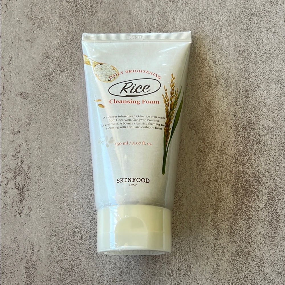 Rice Cleansing Foam - White